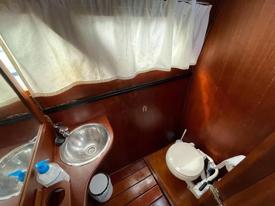 Hotel Barco Acogedor - Cosy Boat - Barcelona Hotel na wodzie
